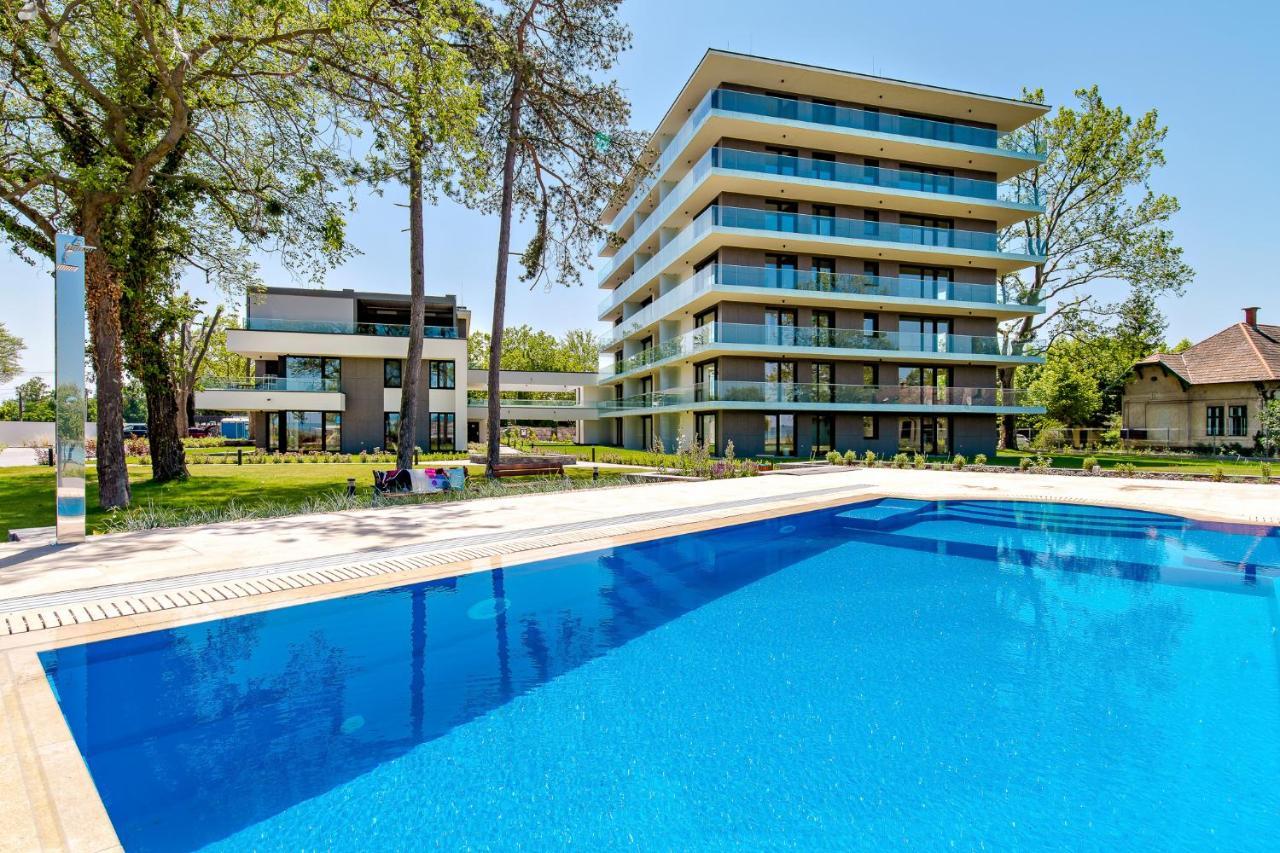 Clyde-Premium Lelle Waterfront Private Apartment Balatonlelle Zewnętrze zdjęcie
