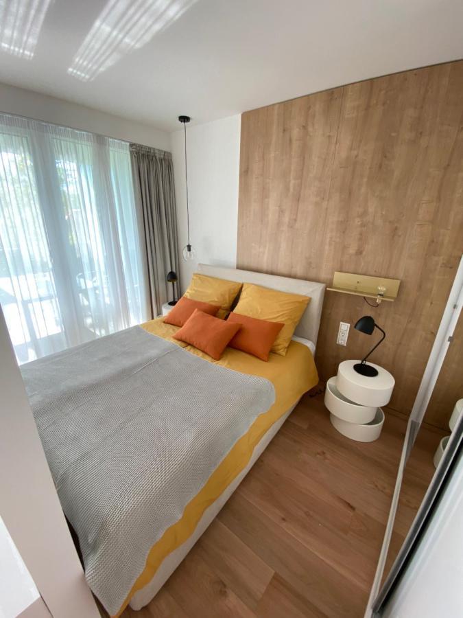 Clyde-Premium Lelle Waterfront Private Apartment Balatonlelle Zewnętrze zdjęcie